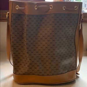 Vintage Gucci bucket bag